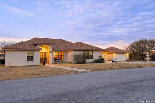 100 Shadow Mountain Dr, Del Rio, TX, 78840-9224 | Card Image