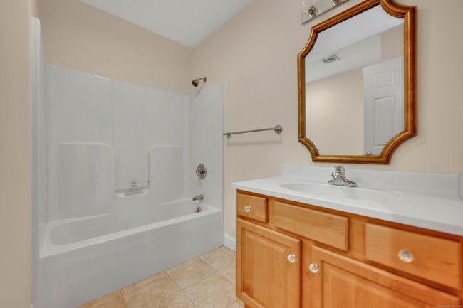 4 - 4 Avery Rd, Condo with 3 bedrooms, 3 bathrooms and null parking in Bloomfield CT | Image 28