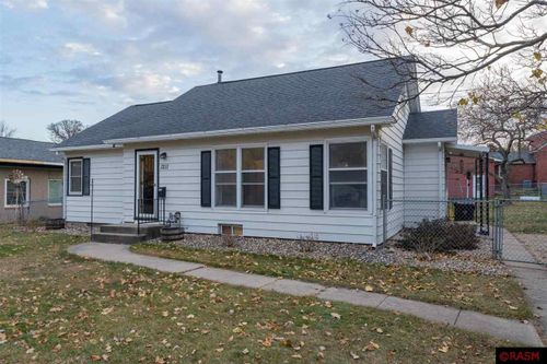 1211 Carney Avenue, Mankato, MN, 56001 | Card Image