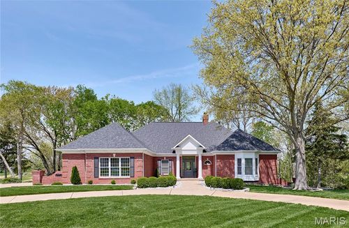 733 Hillenkamp Dr, Weldon Spring, MO, 63304-0558 | Card Image