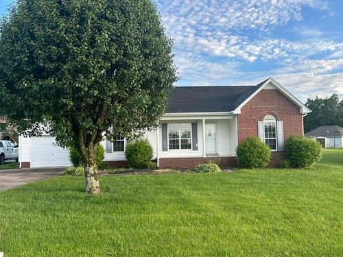 4010 Fleetwood Dr, Westmoreland, TN, 37186-2105 | Card Image
