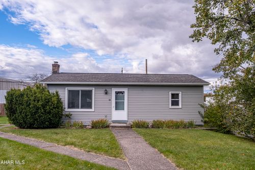 416 1st Ave, Duncansville, PA, 16635-9468 | Card Image