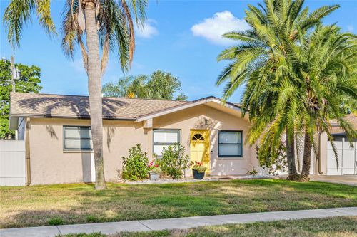 715 Charlotte Ave, TARPON SPRINGS, FL, 34689-2106 | Card Image