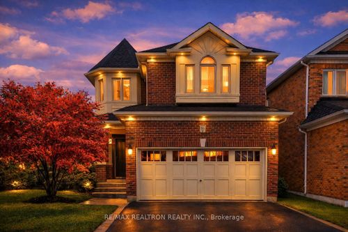 86 Eagle Peak Dr, Richmond Hill, ON, L4S2W2 | Card Image