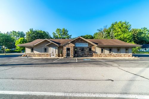 9726 Saint Joseph St, Leo, IN, 46765-9653 | Card Image