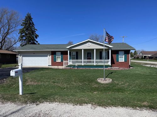 321 E Elm St, Piper City, IL, 60959-7089 | Card Image