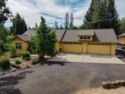 195 Forest Ave, Weaverville, CA, 96093 | Card Image
