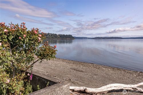 817 Shorecrest Dr, Oak Harbor, WA, 98277-7727 | Card Image