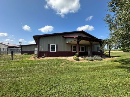 2090 250th Ave, De Witt, IA, 52742-9115 | Card Image