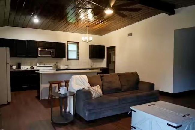 main kitchen | Image 7