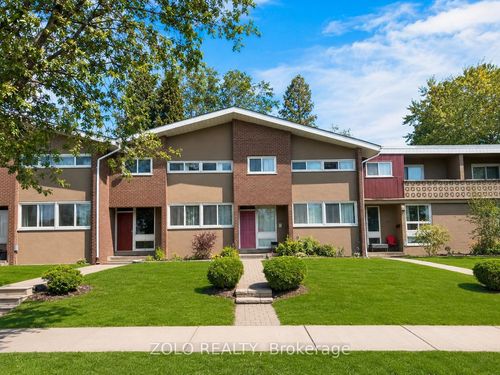 16-3250 The Credit Woodlands, Mississauga, ON, L5C2J6 | Card Image