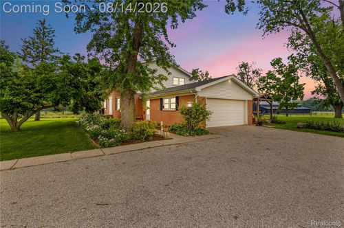 4925 S Huron River Dr, Flat Rock, MI, 48134-9644 | Card Image
