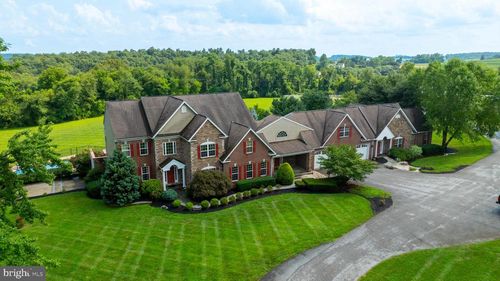 18183 Piedmont Rd, STEWARTSTOWN, PA, 17363-7304 | Card Image