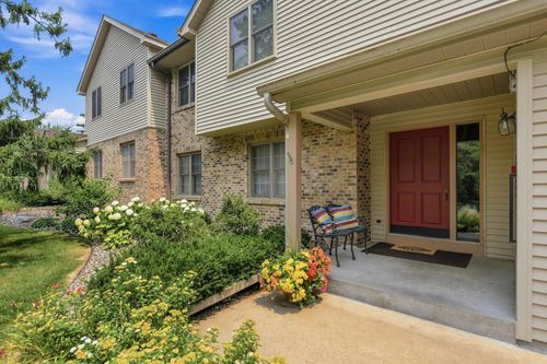 87b-4254 Oakmede Ln, White Bear Lake, MN, 55110-7609 | Card Image