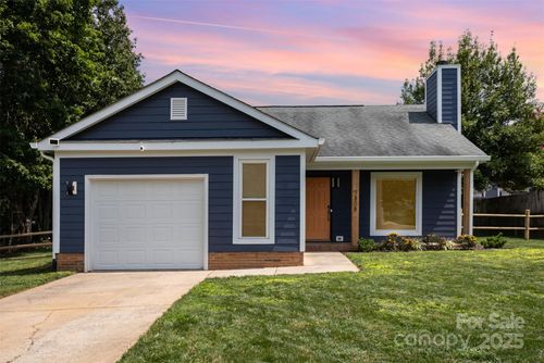 7308 Barn Stone Dr, Charlotte, NC, 28227-8711 | Card Image