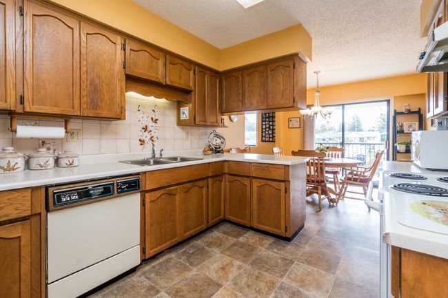 30 - 32959 George Ferguson Way, Townhouse with 2 bedrooms, 1 bathrooms and 1 parking in Abbotsford BC | Image 6