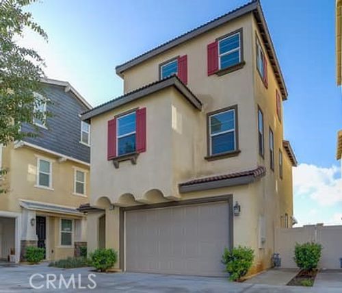 7366 Rocky Point Rd, Jurupa Valley, CA, 92509-1223 | Card Image