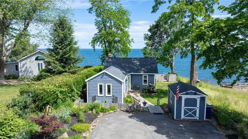 3183 Lake Rd, Williamson, NY, 14589-9572 | Card Image