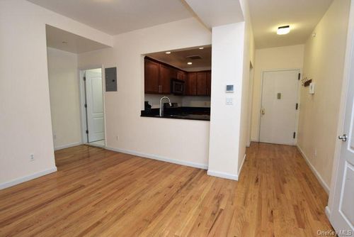 apt-3b-41 44th St, Sunnyside, NY, 11104-2211 | Card Image