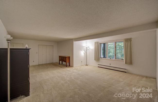 460 Crowfields Dr, Condo with 3 bedrooms, 3 bathrooms and null parking in Asheville NC | Image 17