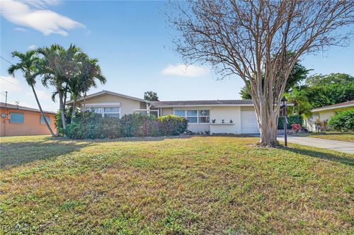 1718 Se 29th Ln, CAPE CORAL, FL, 33904-4038 | Card Image