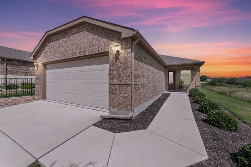 711 Kitty Hawk Rd, Georgetown, TX, 78633-2317 | Card Image