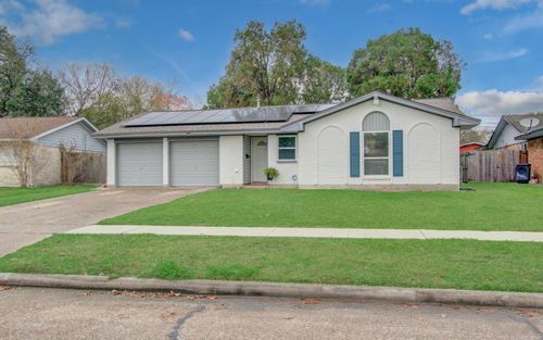 9923 Antrim Ln, La Porte, TX, 77571-4052 | Card Image