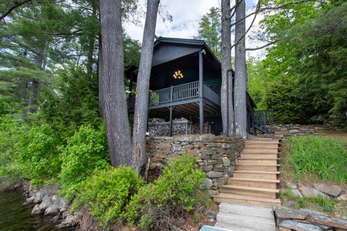 376 White Oak Rd, Center Barnstead, NH, 03225-3077 | Card Image