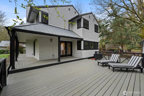 10368 Ne Sunrose Ln, Bainbridge Island, WA, 98110-4169 | Card Image