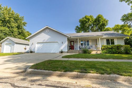 302 9th St N, Kerkhoven, MN, 56252-9346 | Card Image