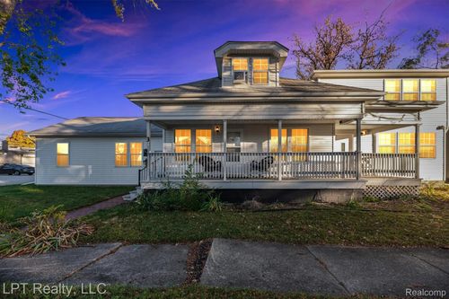 unit-2-33 E Bernhard Ave, Hazel Park, MI, 48030-2258 | Card Image
