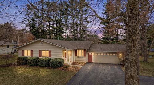 5160 Whipple Lake Rd, Clarkston, MI, 48348-3160 | Card Image