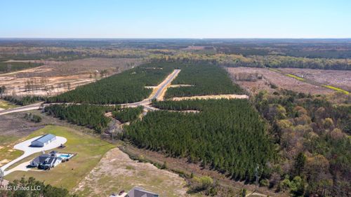 737 Freedom Ring Dr, Brandon, MS, 39047-1814 | Card Image