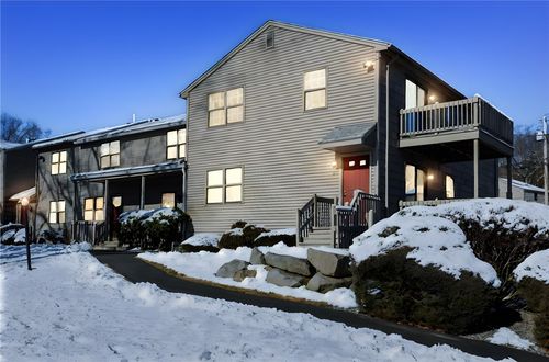 402 Pinewood Dr, Smithfield, RI, 02917-3123 | Card Image
