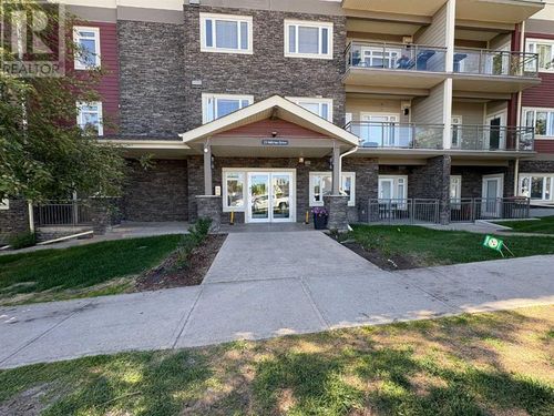 324-23 Millrise Dr Sw, Calgary, AB, T2Y3V1 | Card Image