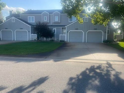 1037 N Lakewind St, Wichita, KS, 67212-2874 | Card Image