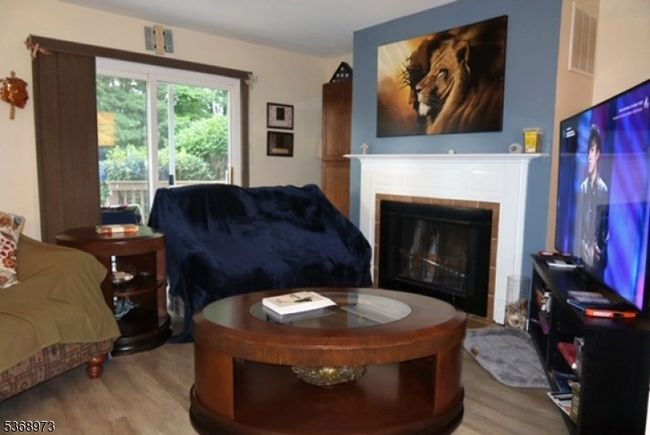40 Carriage Ln, Townhouse with 2 bedrooms, 1 bathrooms and null parking in Newton NJ | Image 6