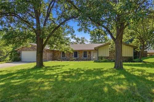 8730 Park Haven Pt, Washingtn Twp, OH, 45458-2834 | Card Image