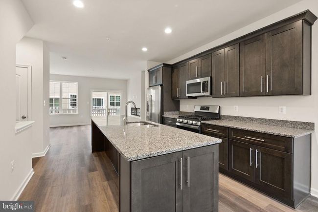 9642 Weshire Dr, Townhouse with 3 bedrooms, 4 bathrooms and null parking in UPPER MARLBORO MD | Image 6