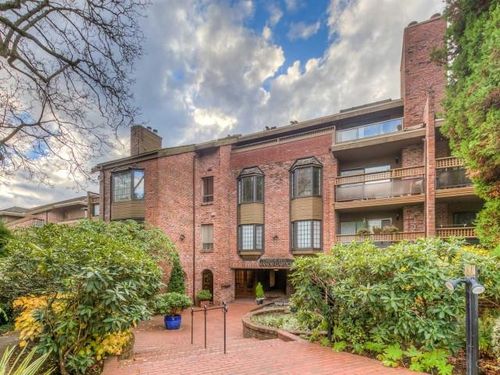 218-2320 W 40th Ave, Vancouver, BC, V6M4H6 | Card Image