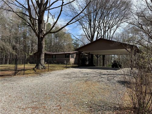 208 Rock Haven Dr, King, NC, 27021-7848 | Card Image