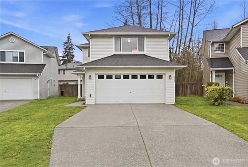 214 99th Dr Se, Lake Stevens, WA, 98258-7985 | Card Image