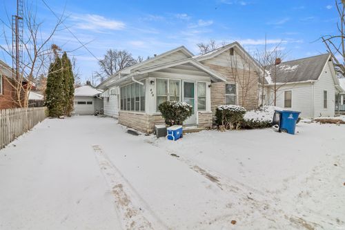 425 E Bradford St, Marion, IN, 46952-2834 | Card Image