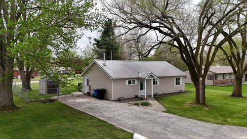 809 W Anderson Rd, Churubusco, IN, 46723-2002 | Card Image