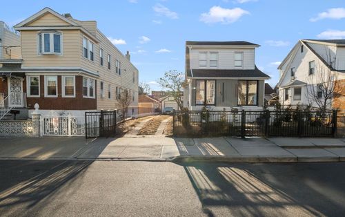 121 Fdr Dr N, New York, NY, 10001 | Card Image