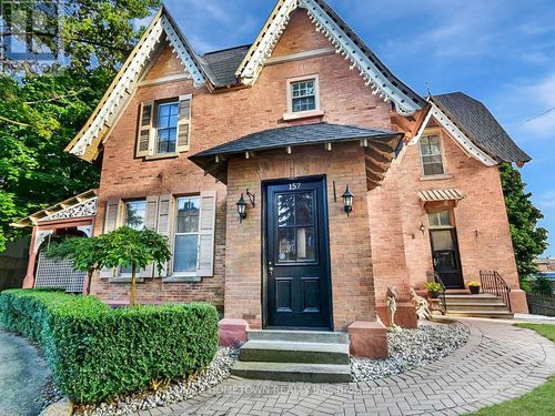 {{alt}} | Card Image