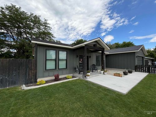 1805 20th St, Heyburn, ID, 83336-9693 | Card Image