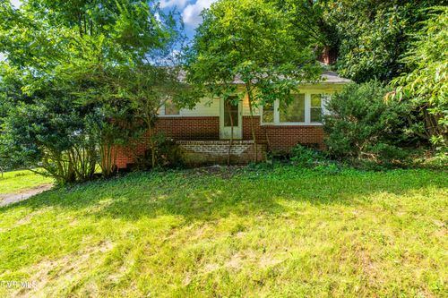 1605 Highpoint Ave, Kingsport, TN, 37665-1337 | Card Image