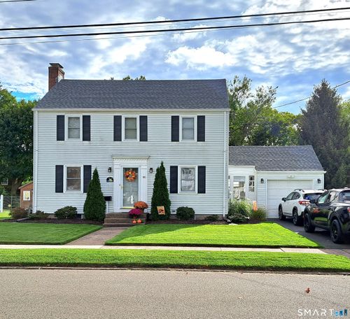 90 Colonial Dr, Hamden, CT, 06518-3111 | Card Image