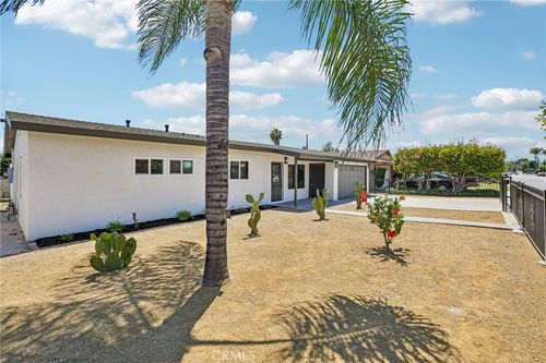 902 E Olive St, Pomona, CA, 91766-6326 | Card Image